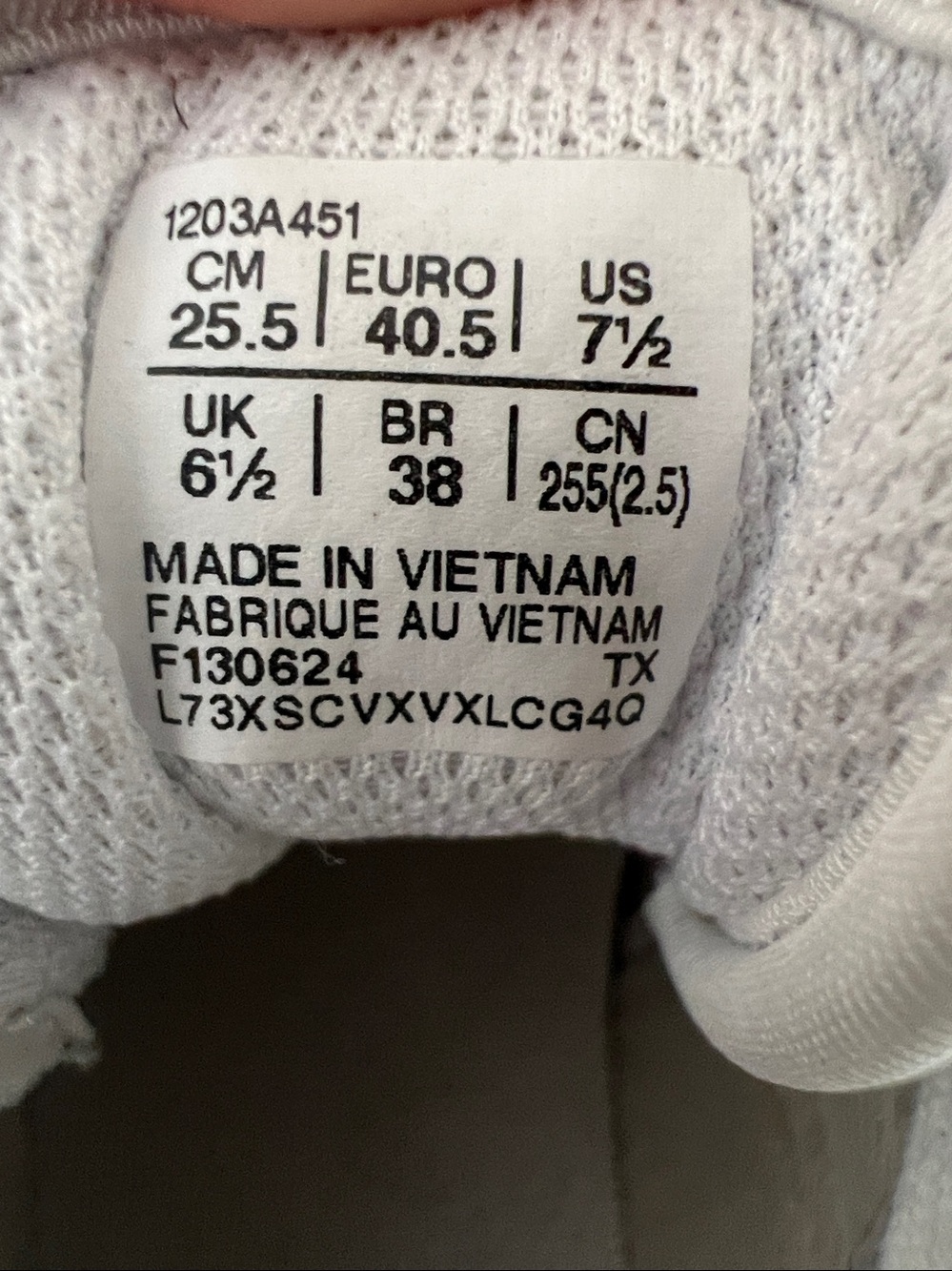ASICS men’s 7.5 Nice! Briefly under with insoles so liners have been removed - Picture 8 of 9